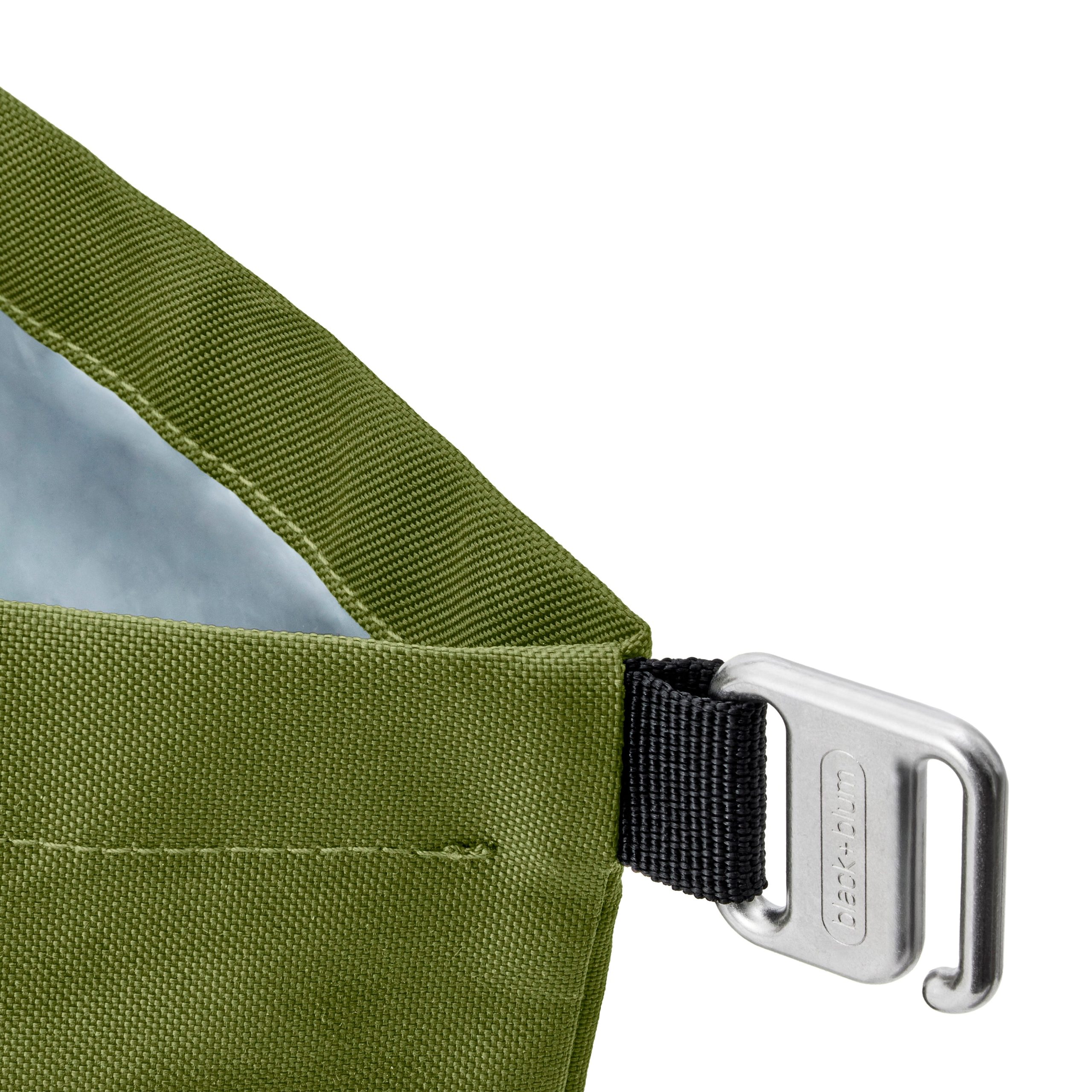 4_Blackandblum_lunchbag_moss_detail_2.jpg