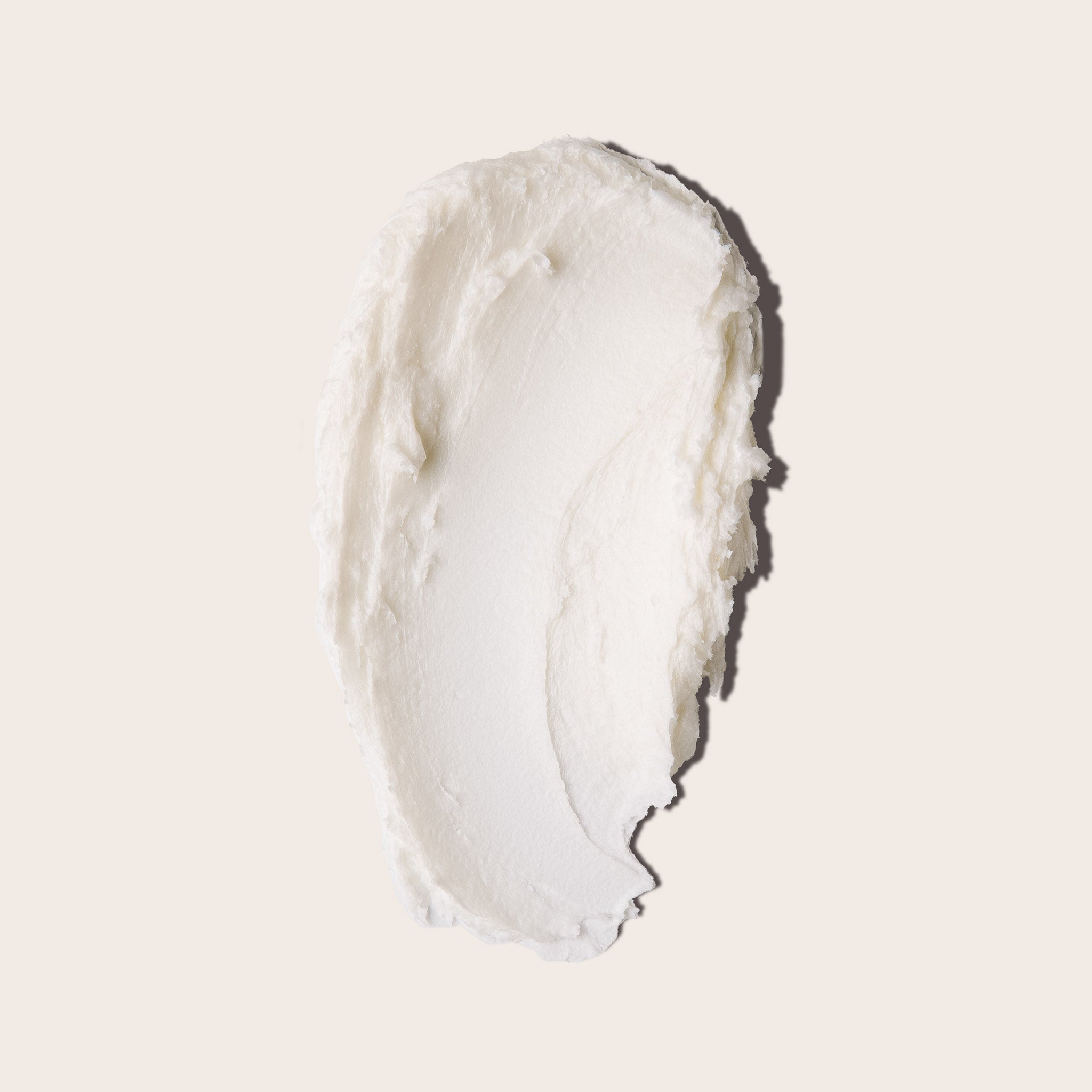 Everist_TheShampooConcentrateTin_100ml_Lifestyle1.jpg