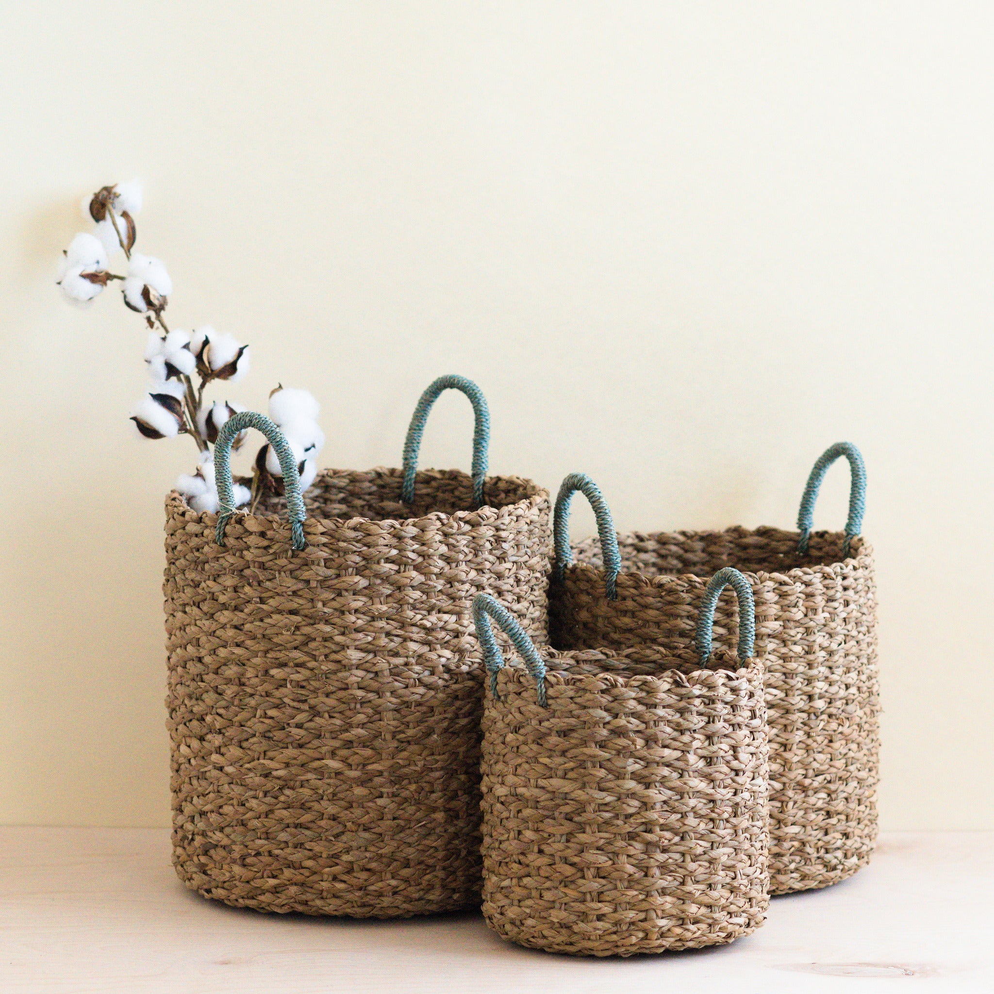 LIKHA_80012_Seagrass-Cylinder-Baskets-s3-3.jpg