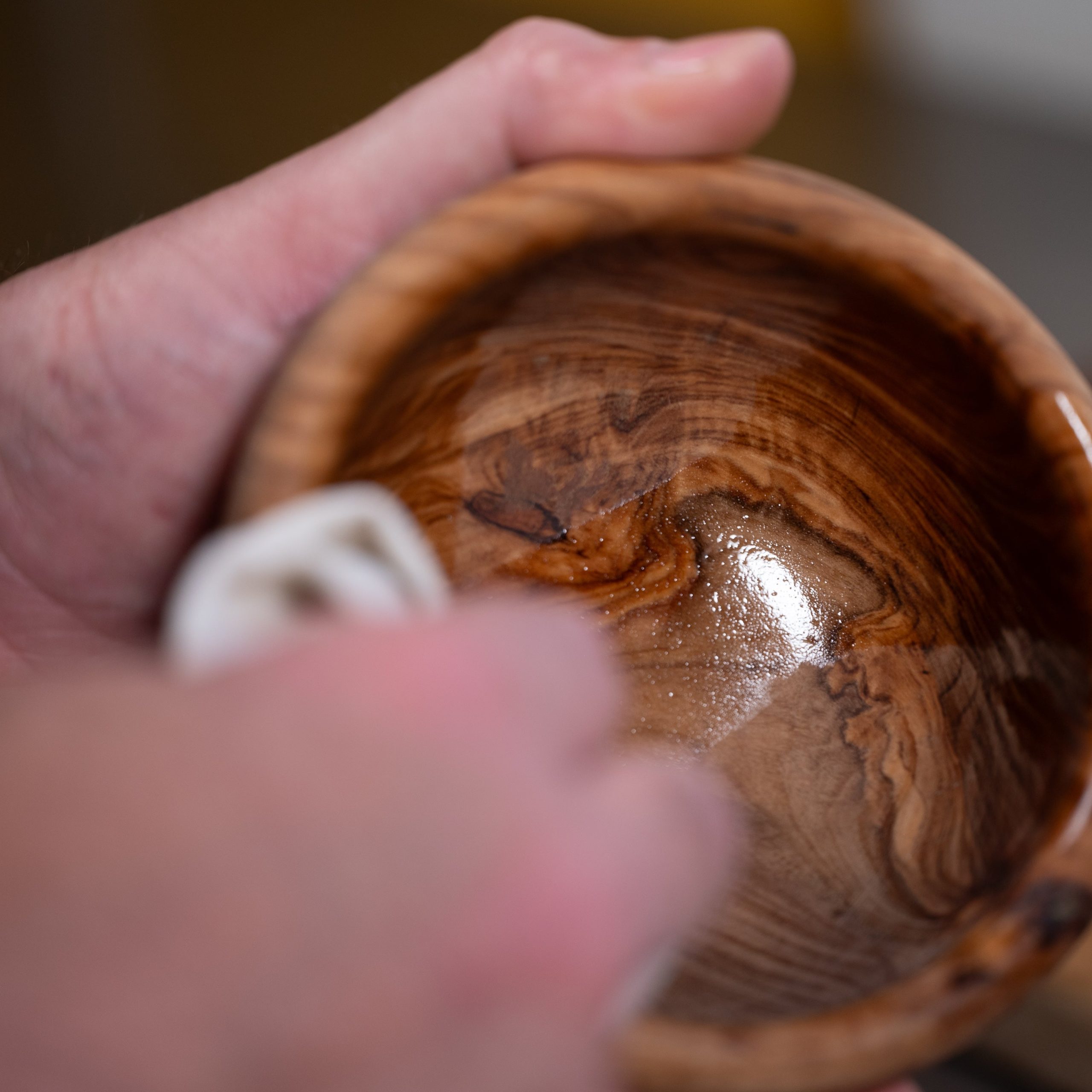 LovettSundries_CuttingBoardConditioner_Lifestyle_03.jpg