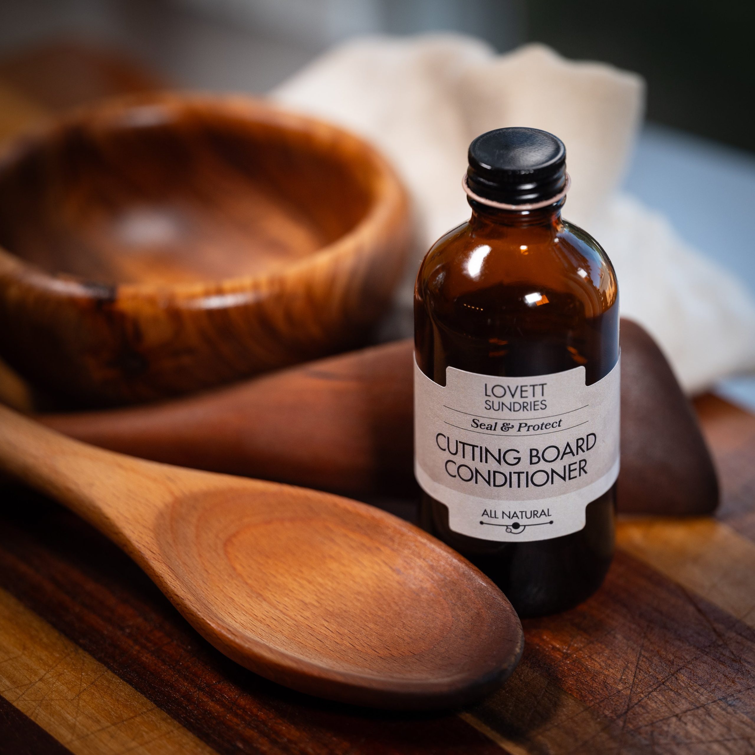 LovettSundries_CuttingBoardConditioner_Lifestyle_04.jpg