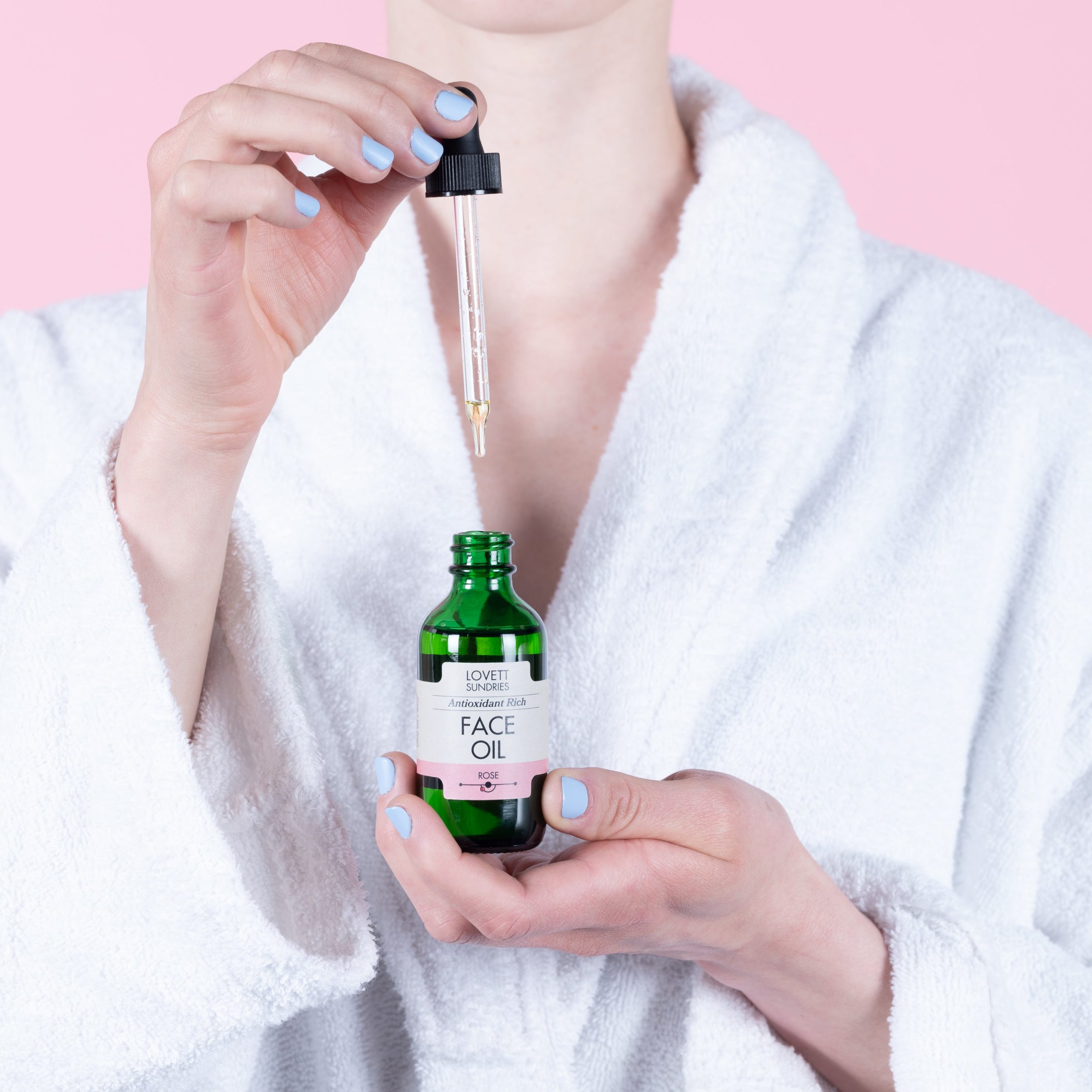 LovettSundries_FaceOil_Rose_Lifestyle_01.jpg