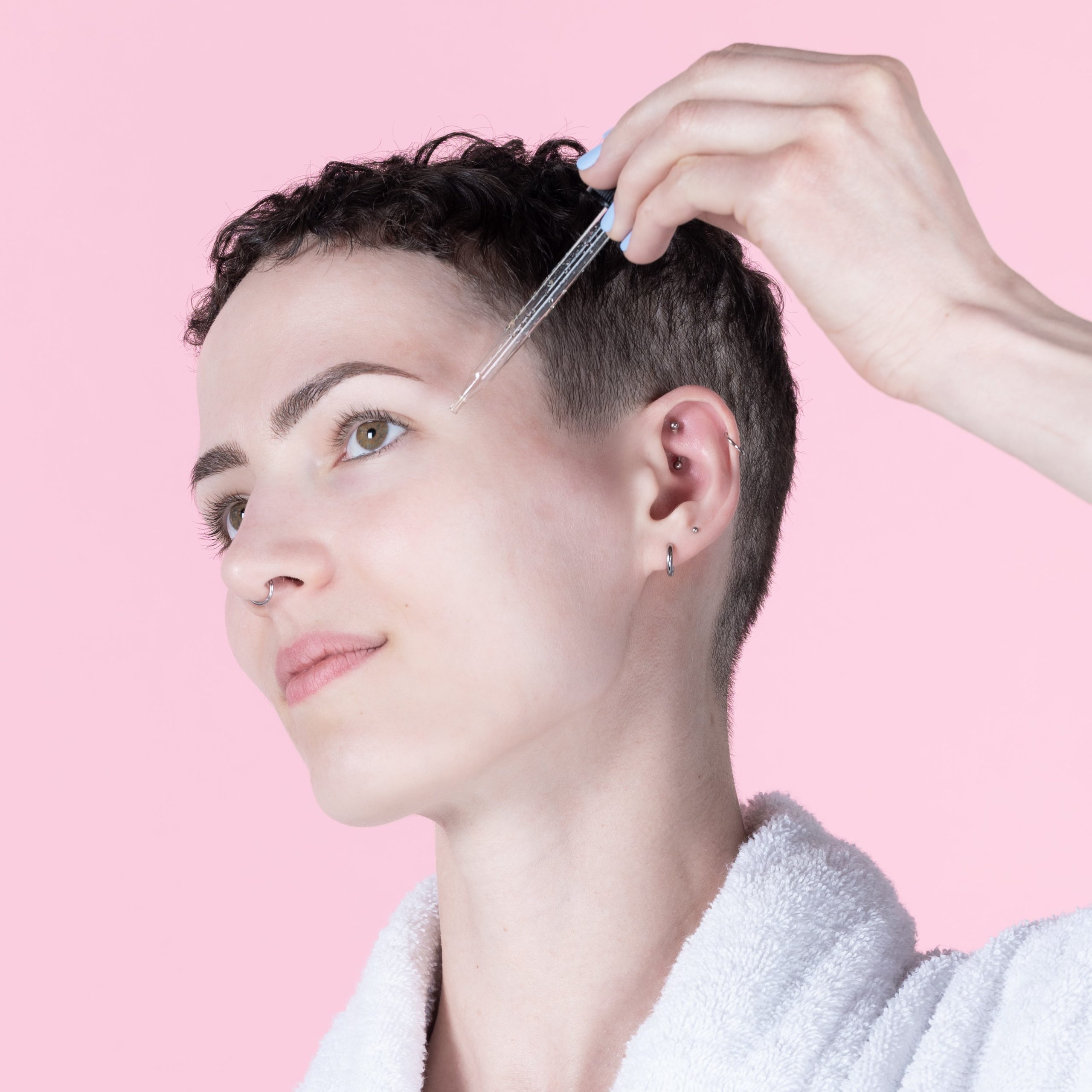 LovettSundries_FaceOil_Rose_Lifestyle_03.jpg