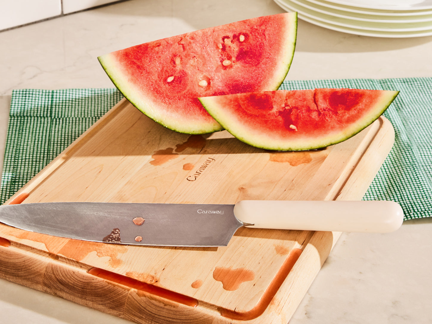 Medium_Cutting_Board_-_Lifestyle_with_Callout_1.jpg