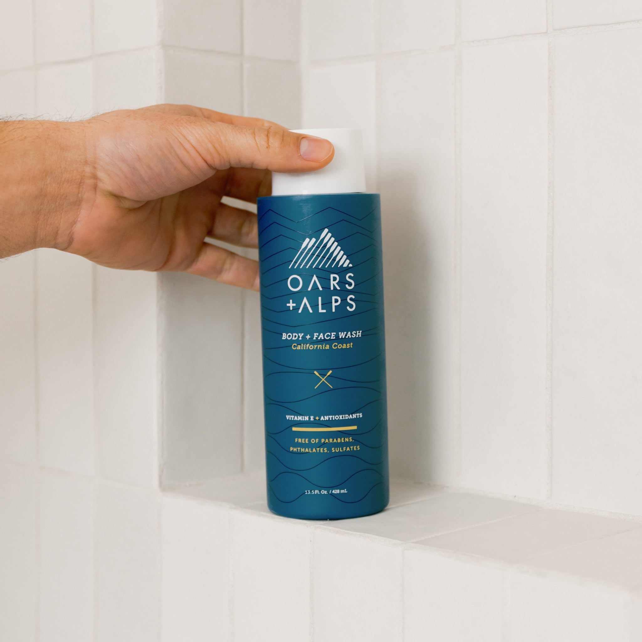 OarsAlps_CaliCoastBodyWash_lifestyle_2.jpg