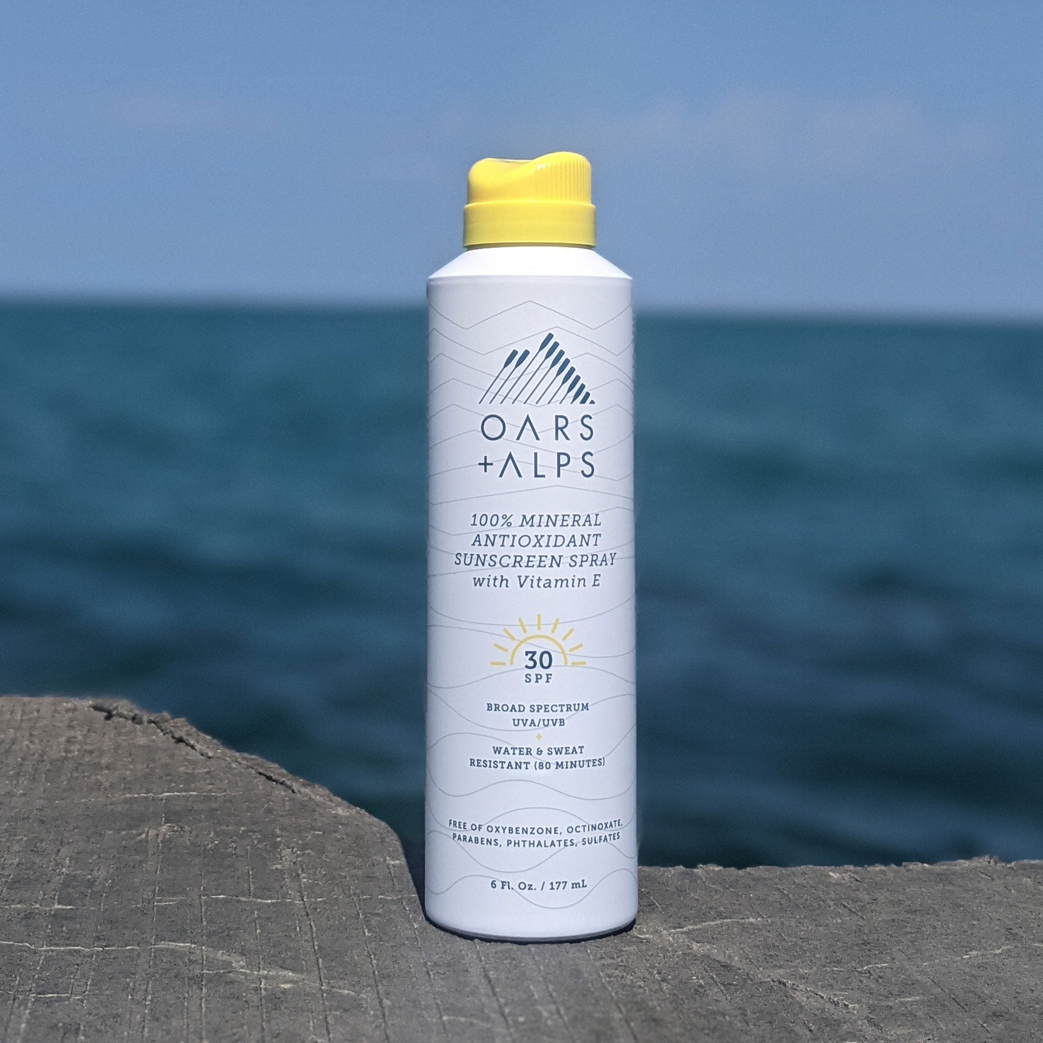 OarsAlps_MineralSunscreenSpray_SPF30_lifestyle_4.jpg